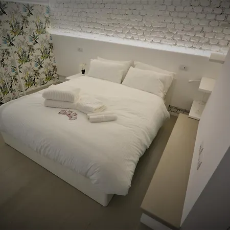 Apartamento Lombardini 1 *